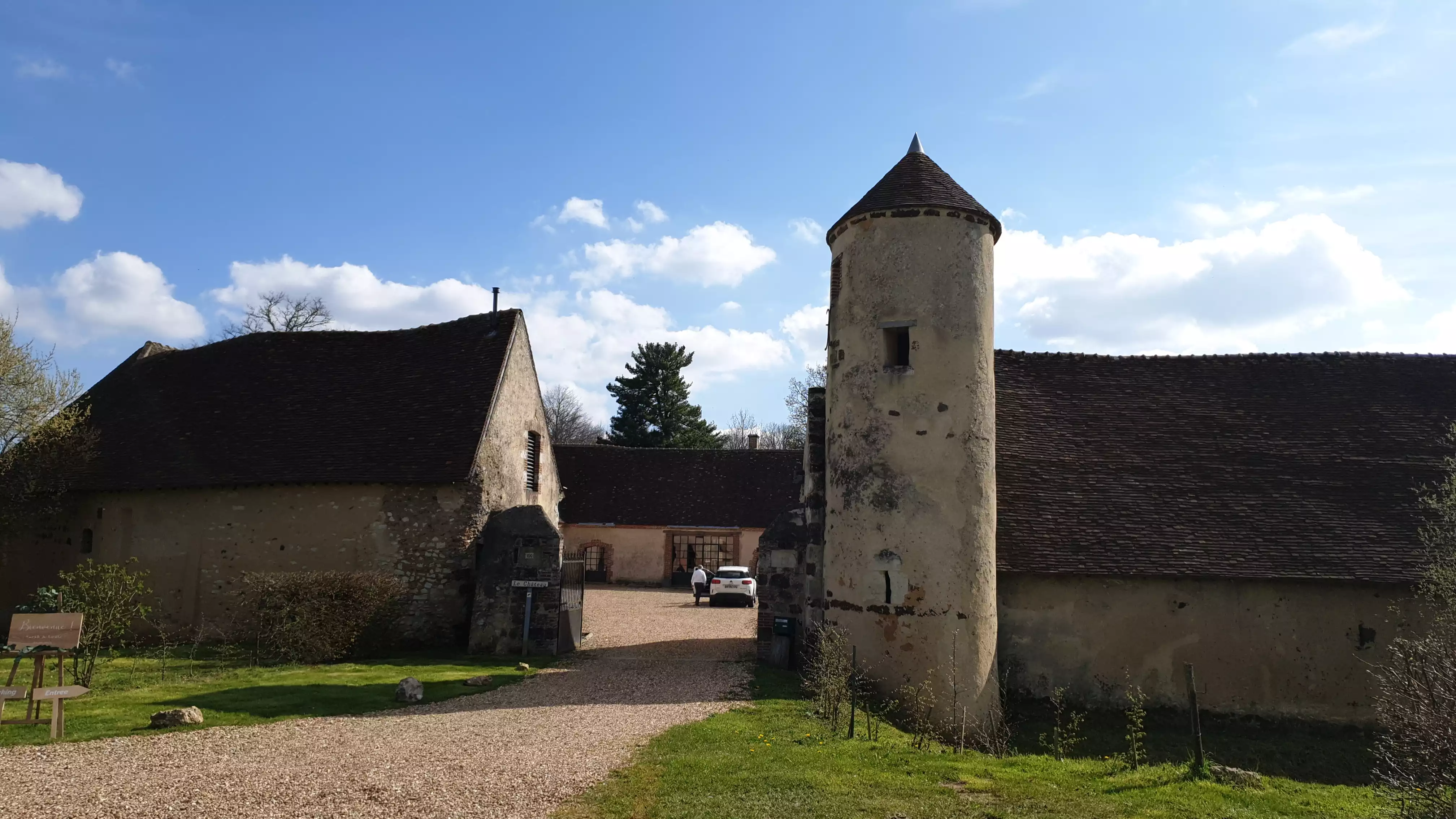 Domaine de Montireau en Eure-et-Loir, réception de mariage avec DJ Célébrason